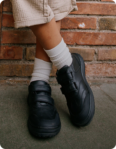 🎒 School Shoes